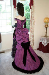 purpleballgown4.JPG (70410 bytes)